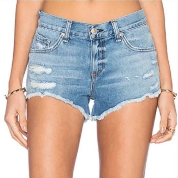 rag & bone Pants - Rag & Bone Raw Hem Destroyed Jean Shorts in Gunner Size 29